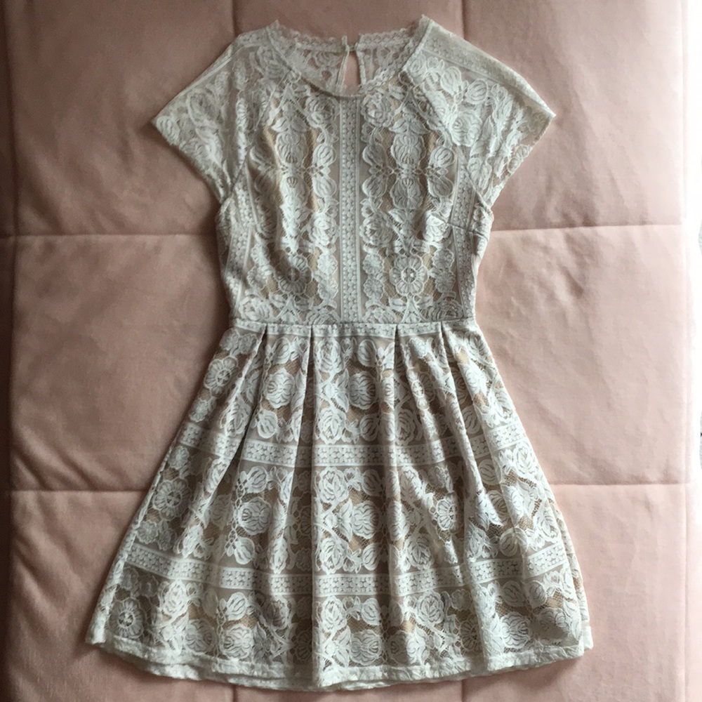 White lace dress